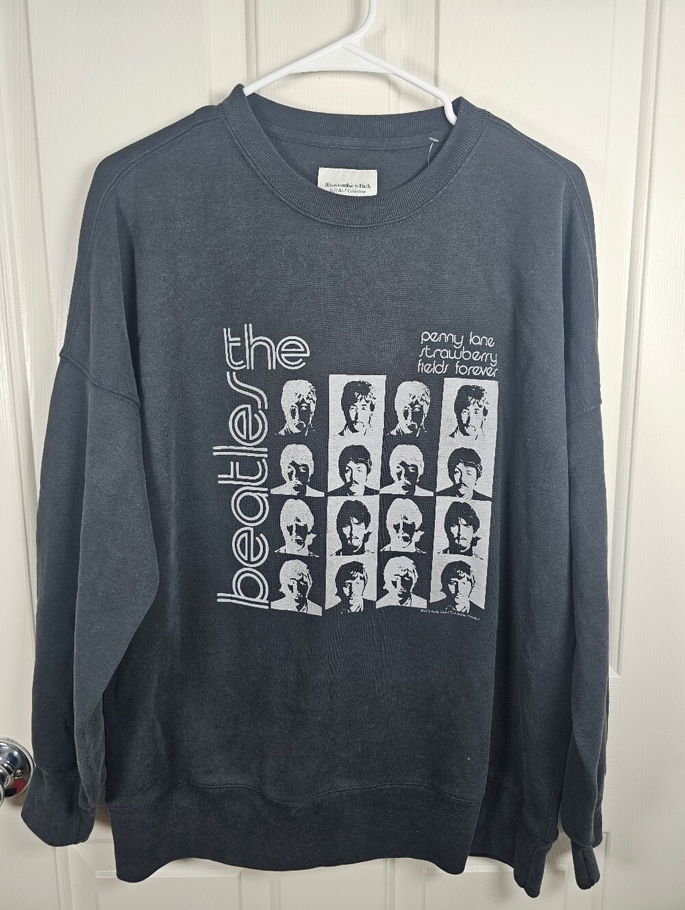 Abercrombie & Fitch NWT The Beatles sweatshirt Soft A&F Collection Size M